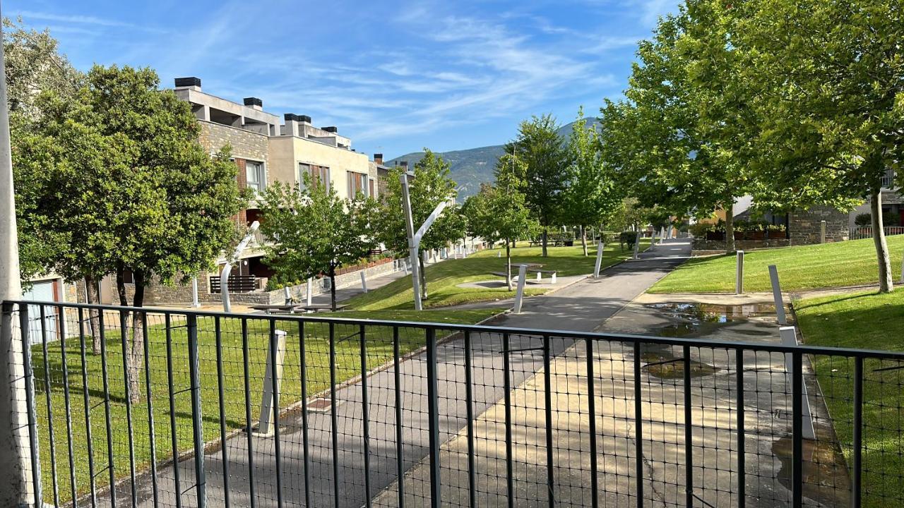 Las Margas Mirador Del Valle Huesca Esterno foto